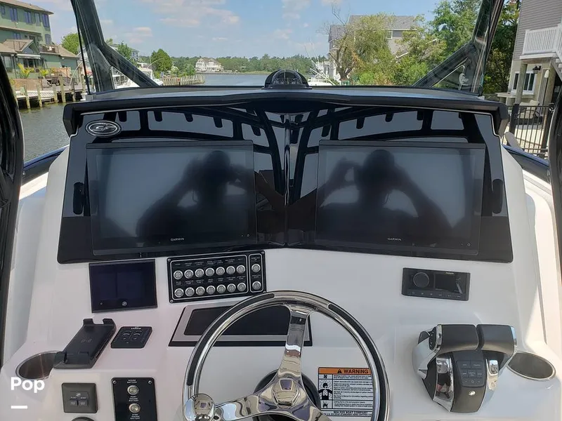 Slide: The Image of Sea Fox 328 Commander 2022 - 11030229