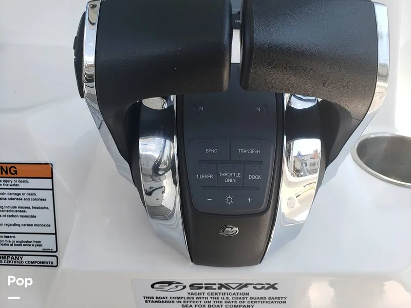 Slide: The Image of Sea Fox 328 Commander 2022 - 11030232