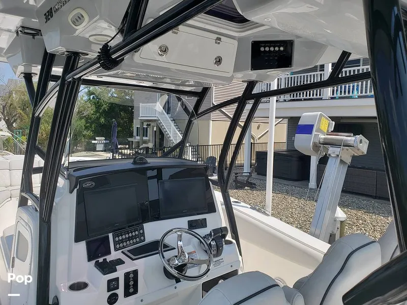 Slide: The Image of Sea Fox 328 Commander 2022 - 11030244