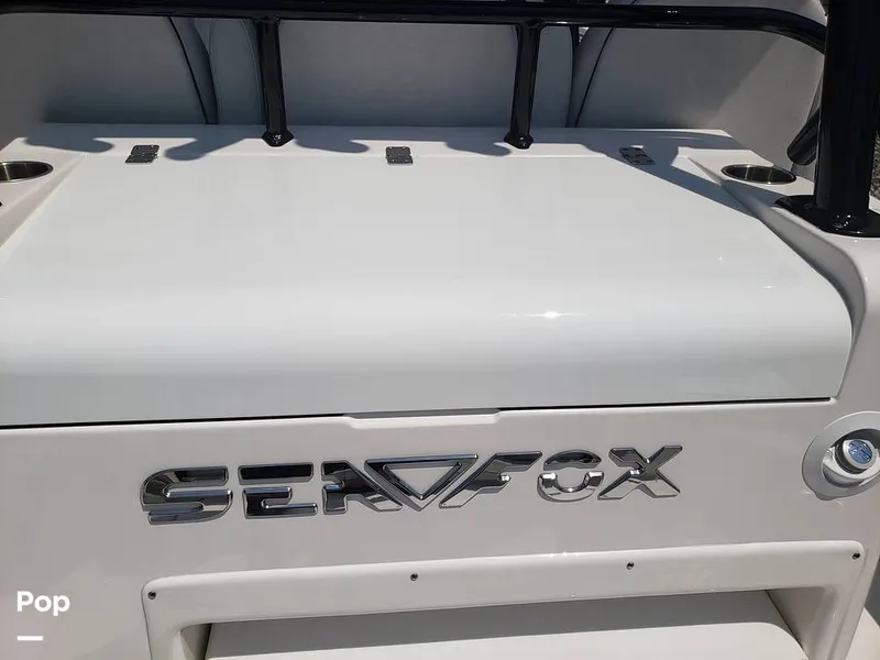 Slide: The Image of Sea Fox 328 Commander 2022 - 11030250