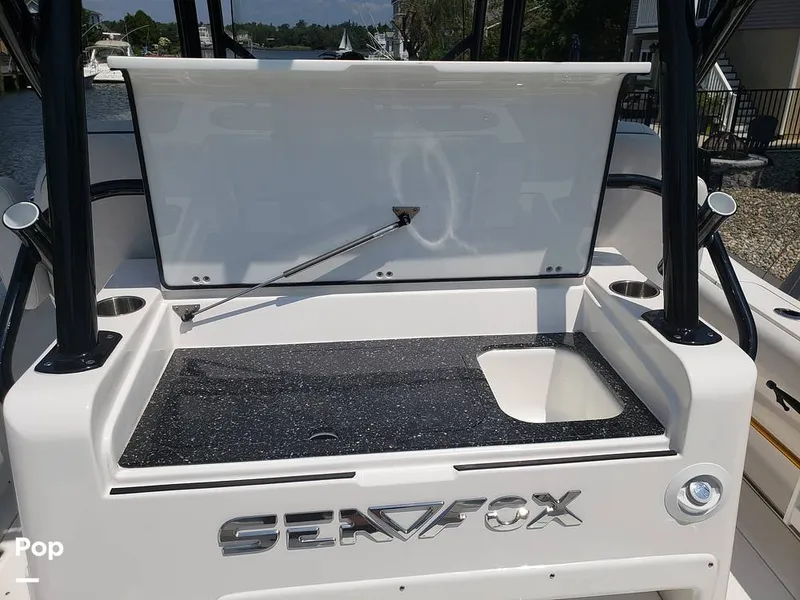 Slide: The Image of Sea Fox 328 Commander 2022 - 11030255