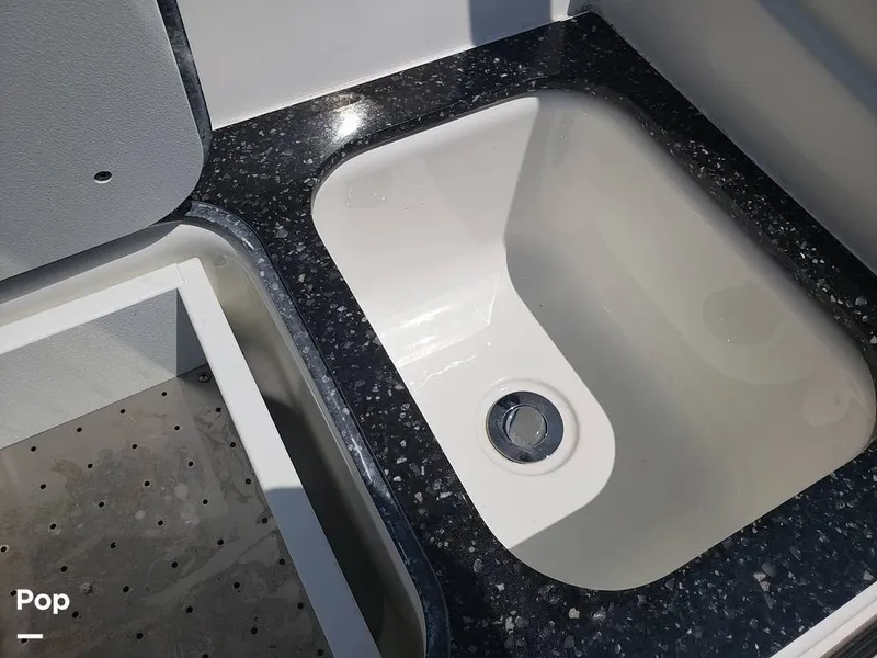 Slide: The Image of Sea Fox 328 Commander 2022 - 11030262