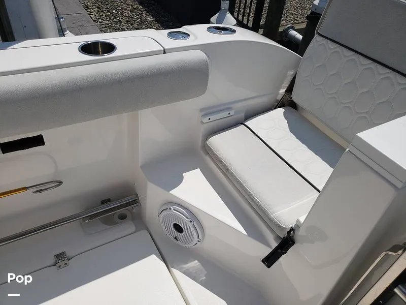 Slide: The Image of Sea Fox 328 Commander 2022 - 11030279