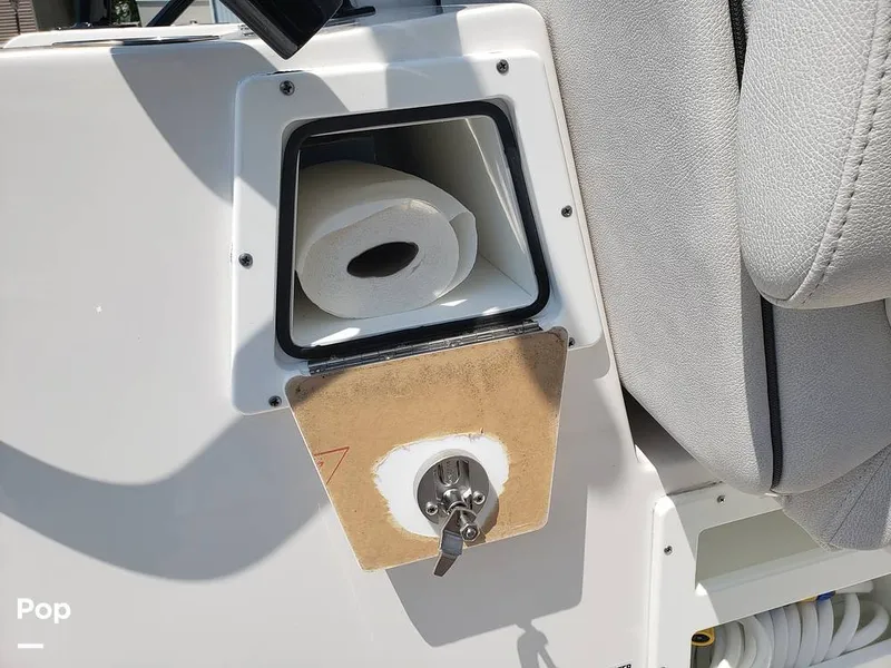 Slide: The Image of Sea Fox 328 Commander 2022 - 11030321