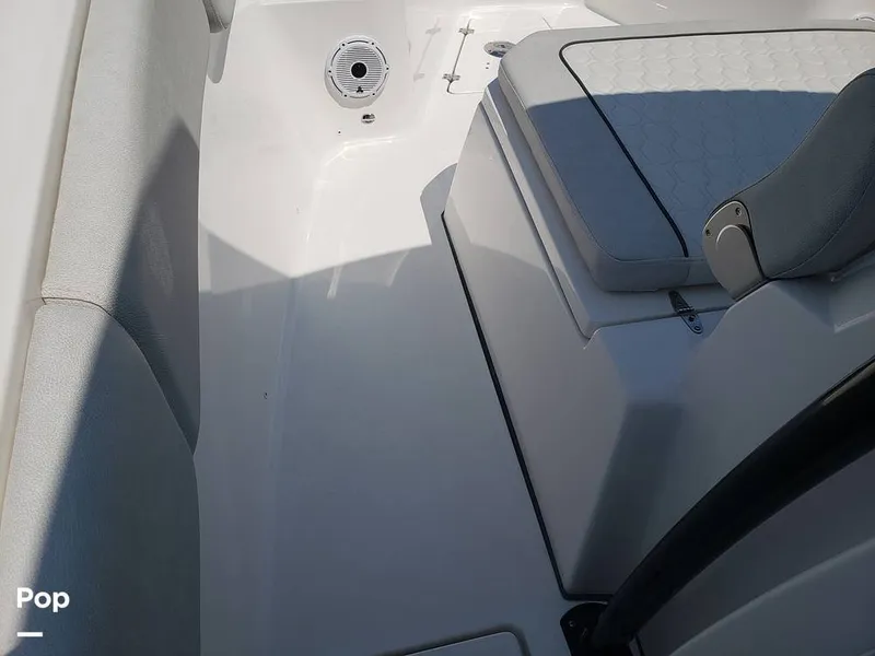 Slide: The Image of Sea Fox 328 Commander 2022 - 11030379