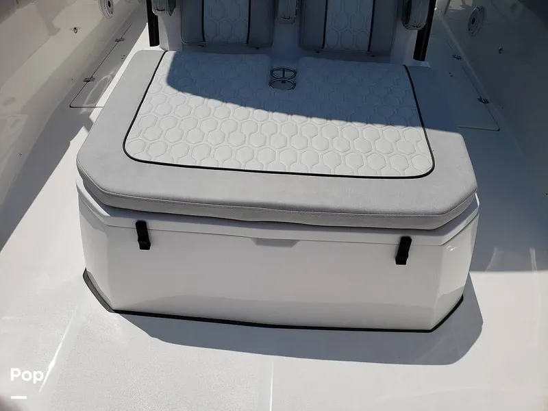 Slide: The Image of Sea Fox 328 Commander 2022 - 11030403