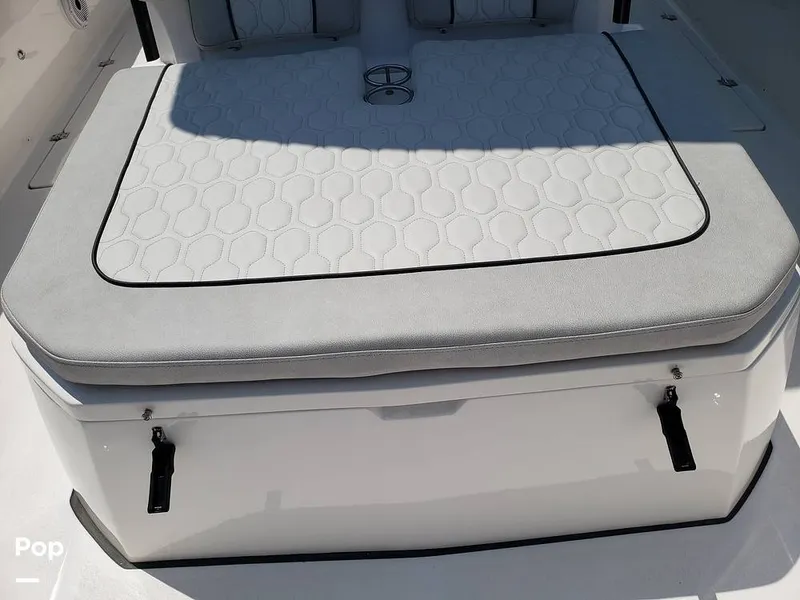 Slide: The Image of Sea Fox 328 Commander 2022 - 11030419