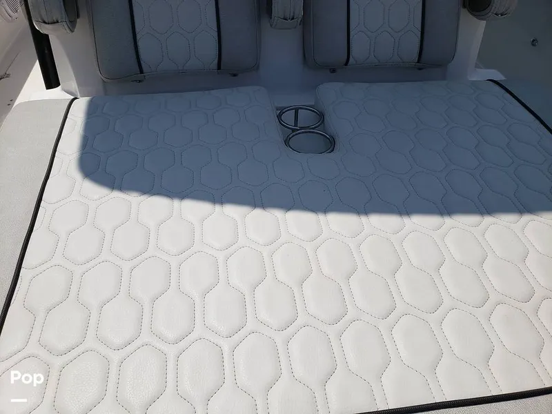 Slide: The Image of Sea Fox 328 Commander 2022 - 11030430