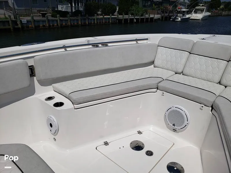 Slide: The Image of Sea Fox 328 Commander 2022 - 11030436