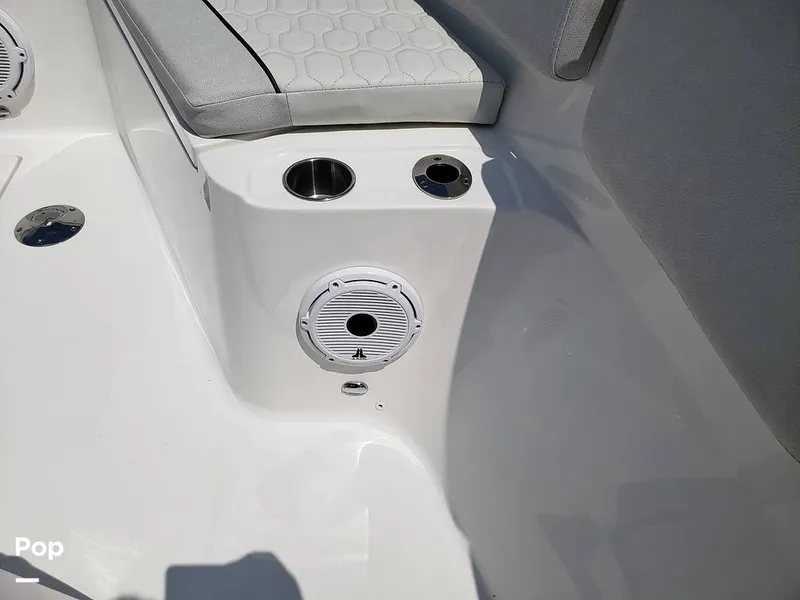 Slide: The Image of Sea Fox 328 Commander 2022 - 11030443