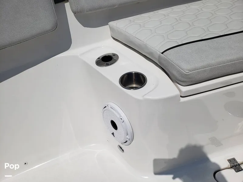 Slide: The Image of Sea Fox 328 Commander 2022 - 11030450