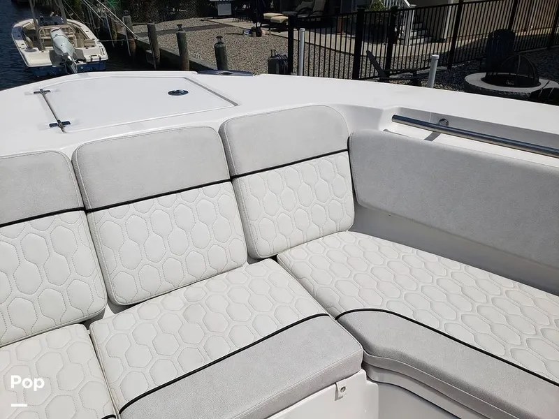 Slide: The Image of Sea Fox 328 Commander 2022 - 11030478