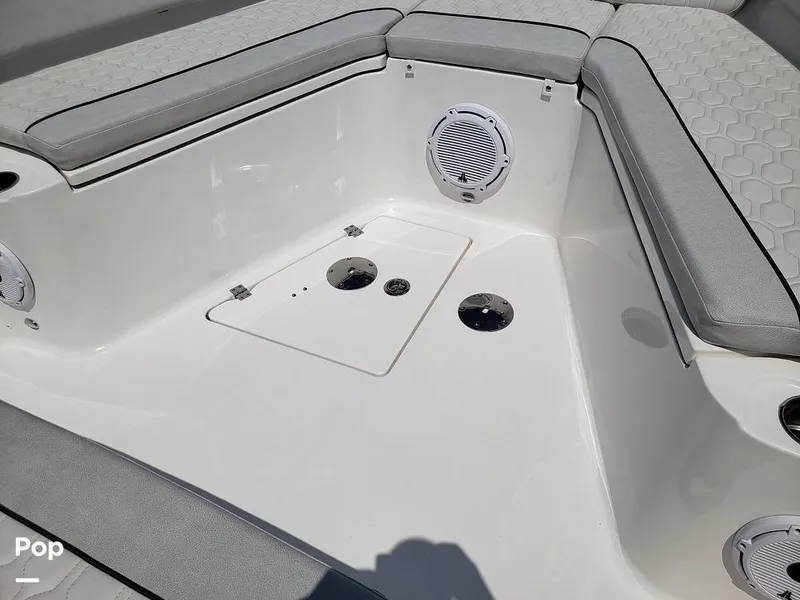 Slide: The Image of Sea Fox 328 Commander 2022 - 11030500