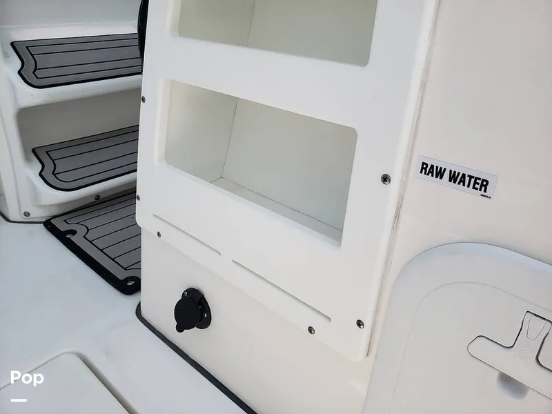 Slide: The Image of Sea Fox 328 Commander 2022 - 11030576