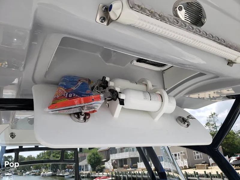 Slide: The Image of Sea Fox 328 Commander 2022 - 11030589