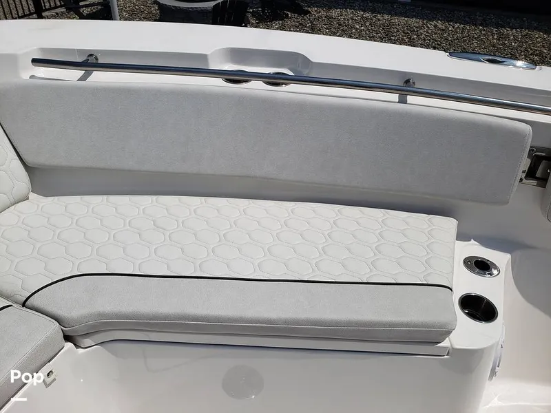 Slide: The Image of Sea Fox 328 Commander 2022 - 11030598