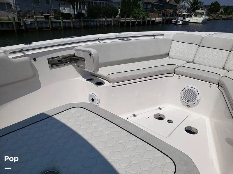 Slide: The Image of Sea Fox 328 Commander 2022 - 11030600