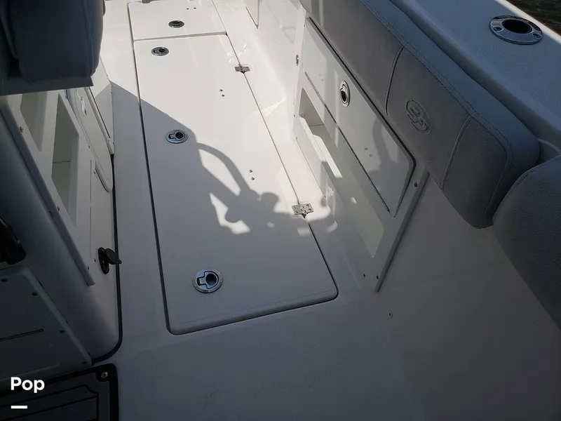 Slide: The Image of Sea Fox 328 Commander 2022 - 11030000