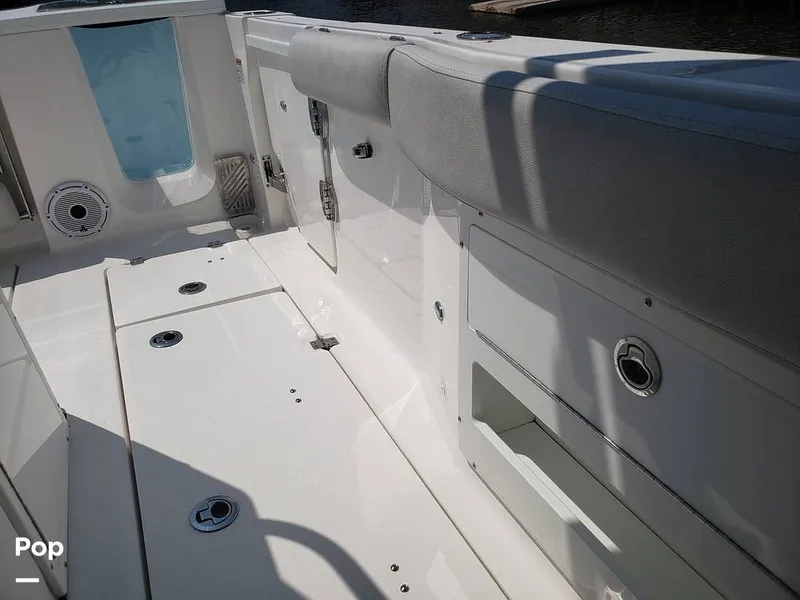 Slide: The Image of Sea Fox 328 Commander 2022 - 11030009