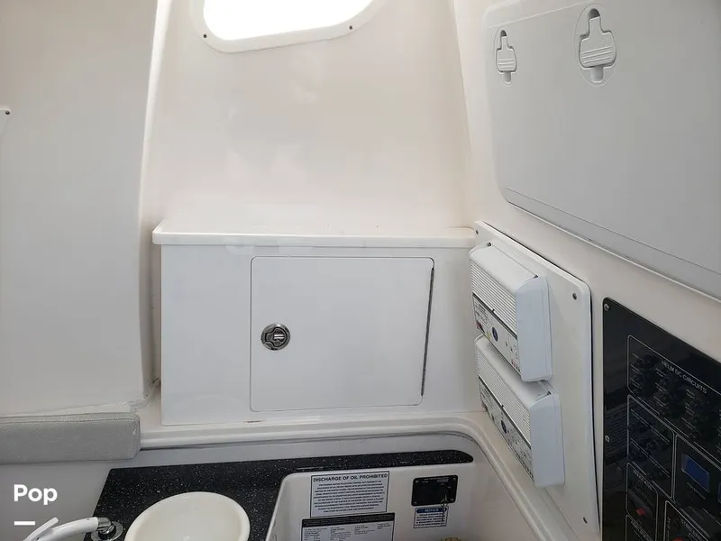 Slide: The Image of Sea Fox 328 Commander 2022 - 11030028