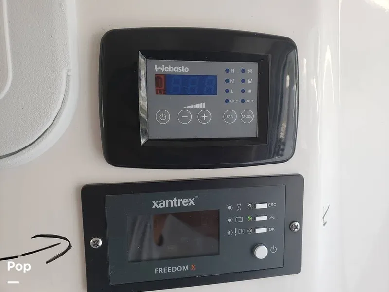 Slide: The Image of Sea Fox 328 Commander 2022 - 11030048