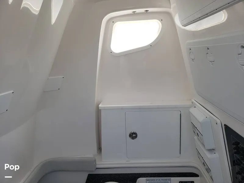 Slide: The Image of Sea Fox 328 Commander 2022 - 11030066