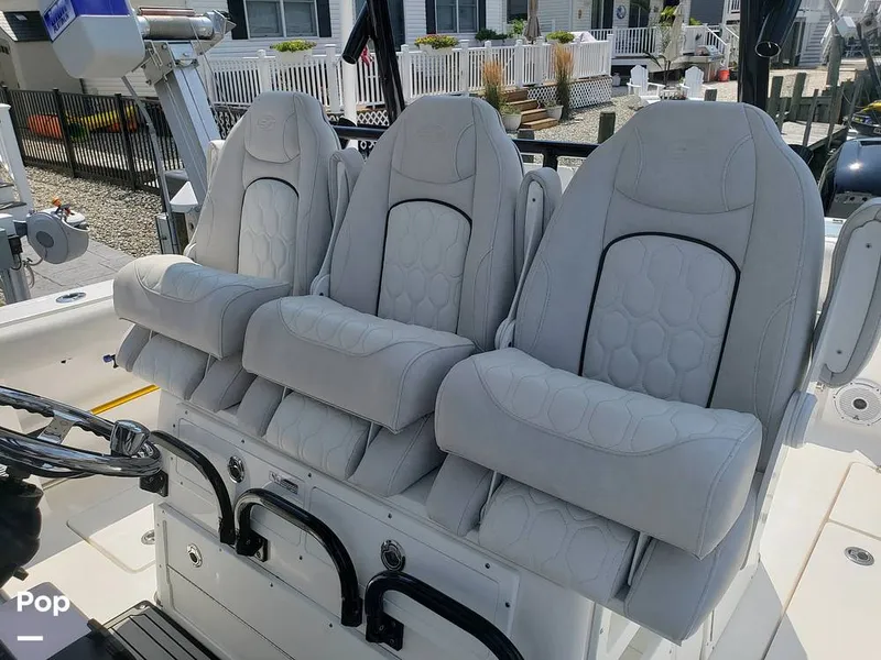 Slide: The Image of Sea Fox 328 Commander 2022 - 11030077