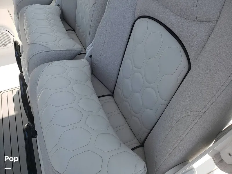 Slide: The Image of Sea Fox 328 Commander 2022 - 11030083