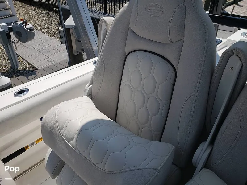 Slide: The Image of Sea Fox 328 Commander 2022 - 11030091