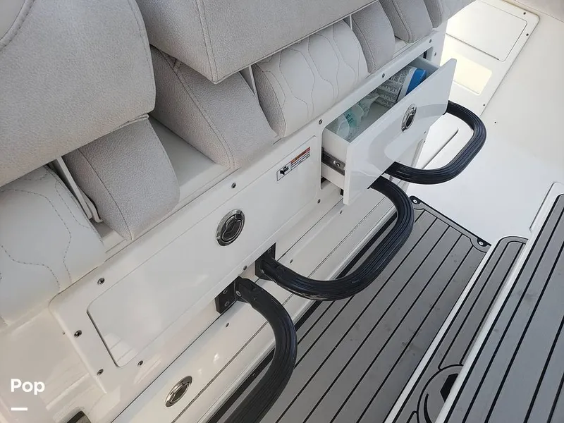 Slide: The Image of Sea Fox 328 Commander 2022 - 11030100