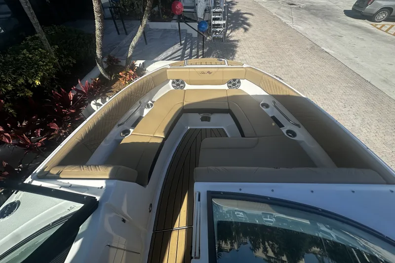 Slide: The Image of Sea Ray SDX 230 Outboard 2026 - 23