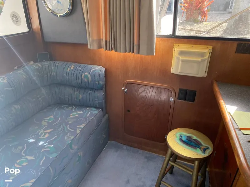 Slide: The Image of Spacious Cockpit for Entertaining and Fishing (w/removable table) - 10749615