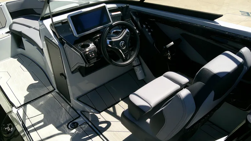 Slide: The Image of Yamaha 255 X 2024 - 8