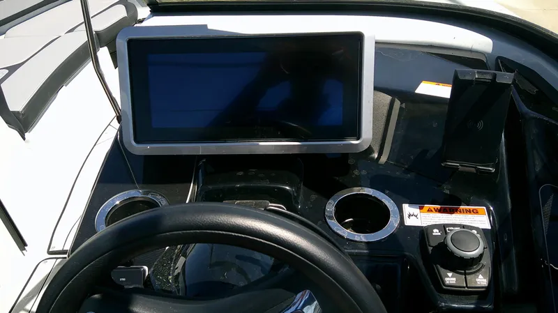 Slide: The Image of Yamaha 255 X 2024 - 9