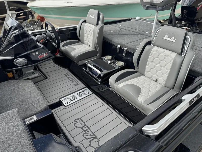 Slide: The Image of Bass Cat Lynx STS 2026 - 9