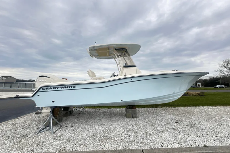 Slide: The Image of Grady-White Fisherman 216 2025 - 0