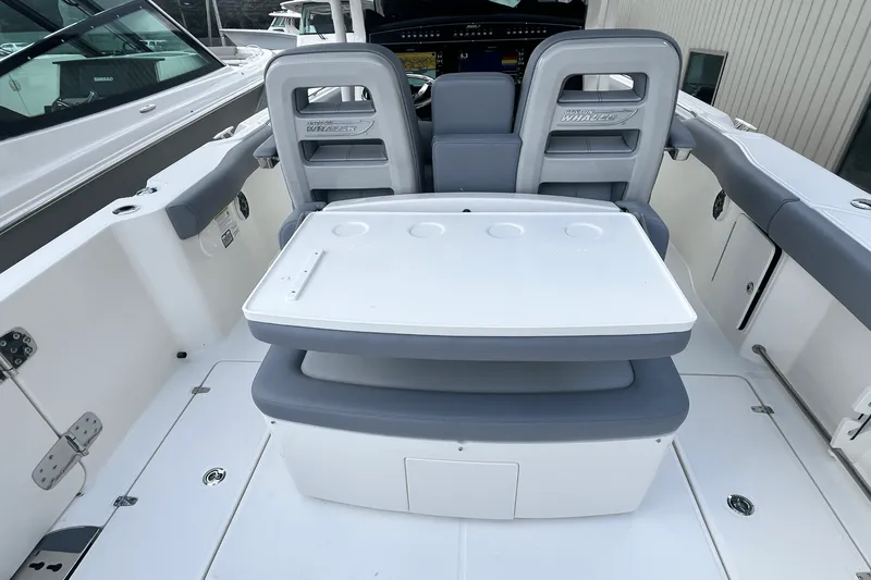 Slide: The Image of Boston Whaler 330 Outrage 2025 - 11