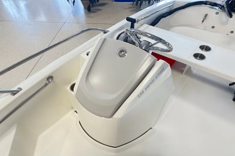 Slide: The Image of Boston Whaler 130 Super Sport 2025 - 10