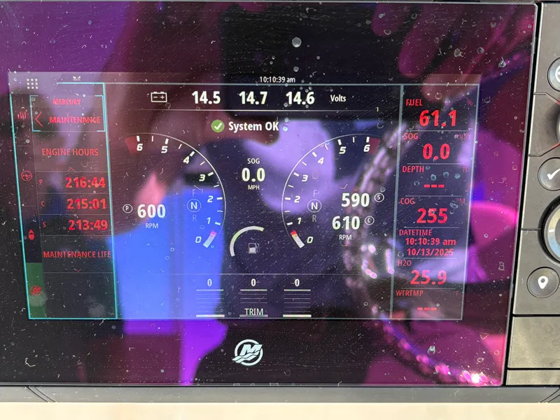 Slide: The Image of Boston Whaler 345 CONQUEST 2021 - 35