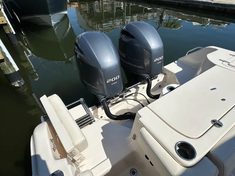 Slide: The Image of Grady-White 275 FREEDOM 2016 - 10