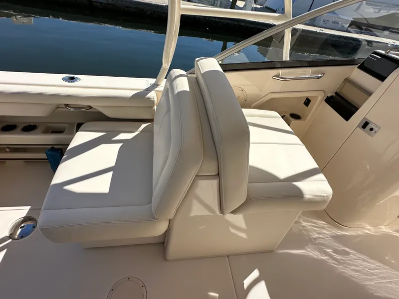 Slide: The Image of Grady-White 275 FREEDOM 2016 - 16