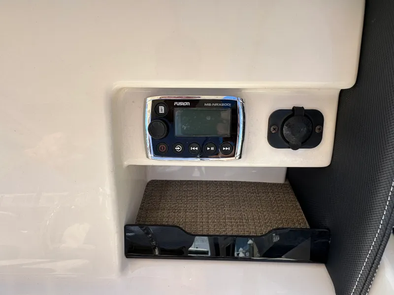 Slide: The Image of Grady-White 275 FREEDOM 2016 - 22