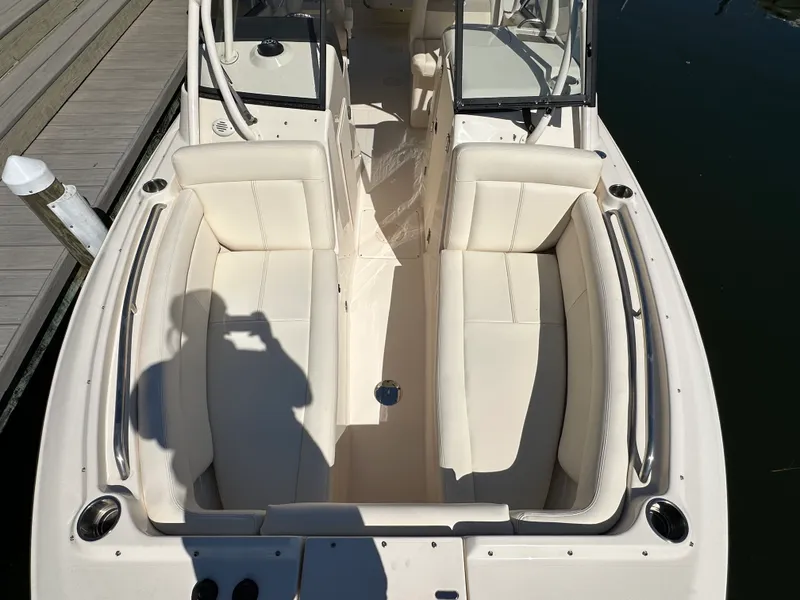 Slide: The Image of Grady-White 275 FREEDOM 2016 - 28