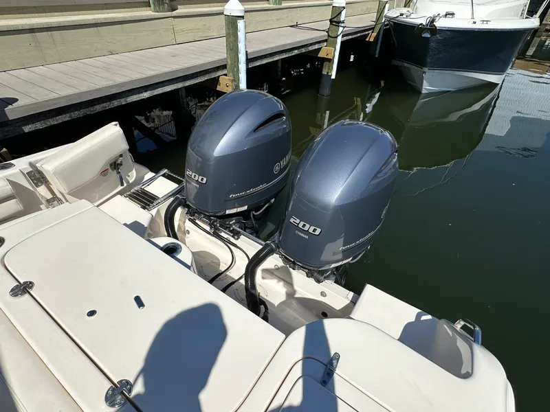 Slide: The Image of Grady-White 275 FREEDOM 2016 - 9