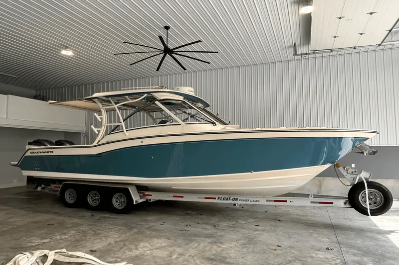 Slide: The Image of Grady-White 325 FREEDOM 2018 - 0