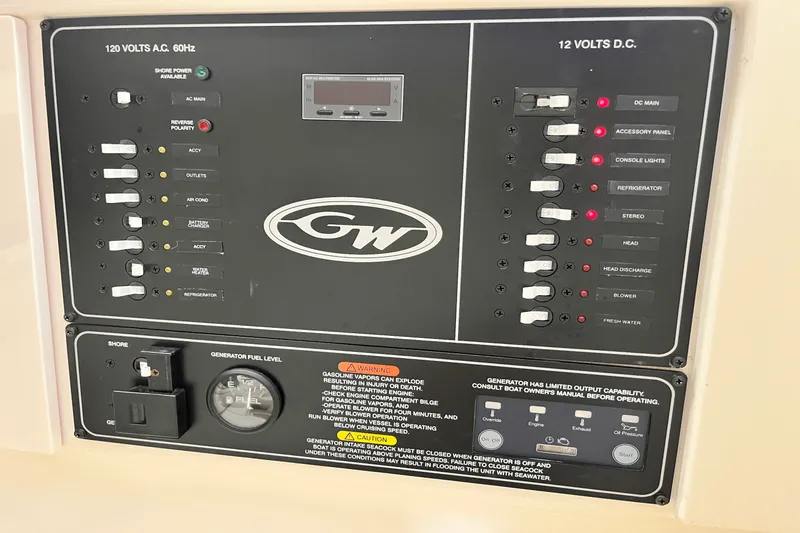 Slide: The Image of Grady-White 325 FREEDOM 2018 - 13