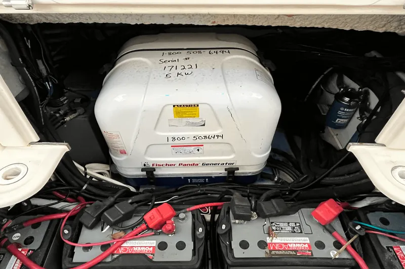 Slide: The Image of Grady-White 325 FREEDOM 2018 - 29