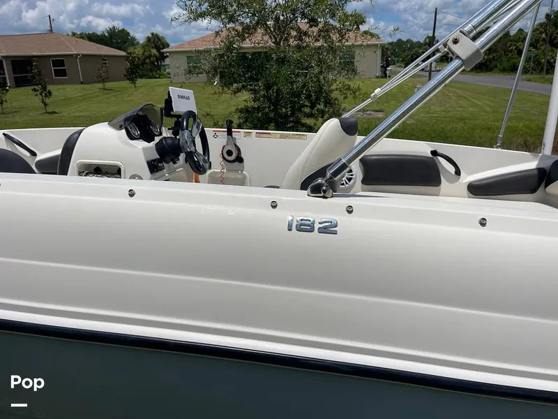 Slide: The Image of Stingray SC 182 2019 - 10970953