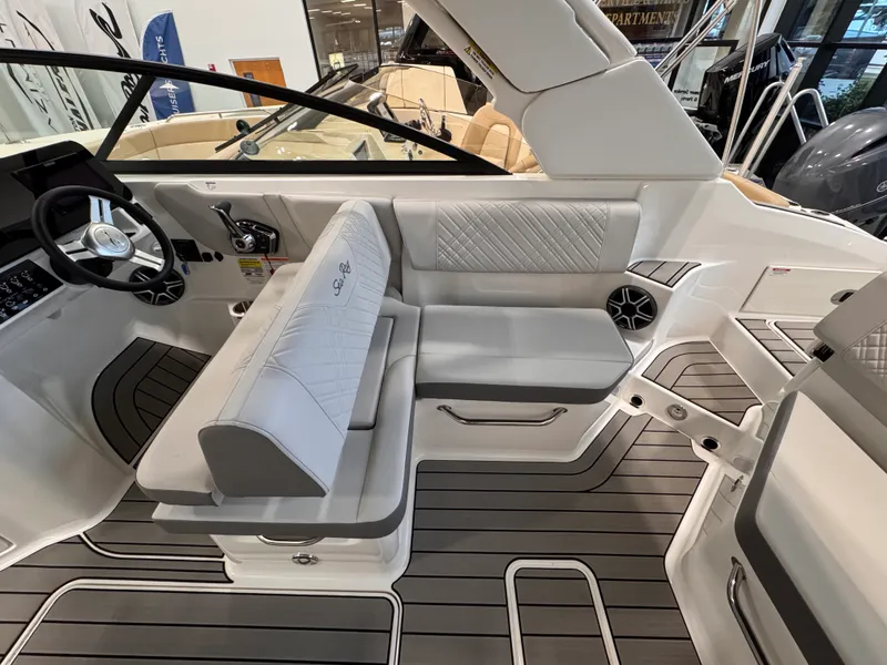 Slide: The Image of Sea Ray SDX 250 Outboard 2026 - 12