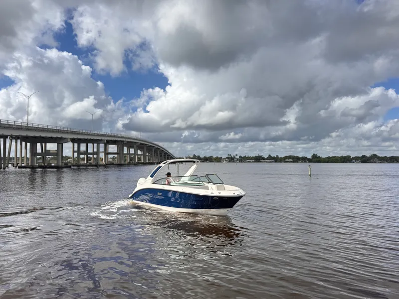 Slide: The Image of Sea Ray SDX 250 Outboard 2026 - 2